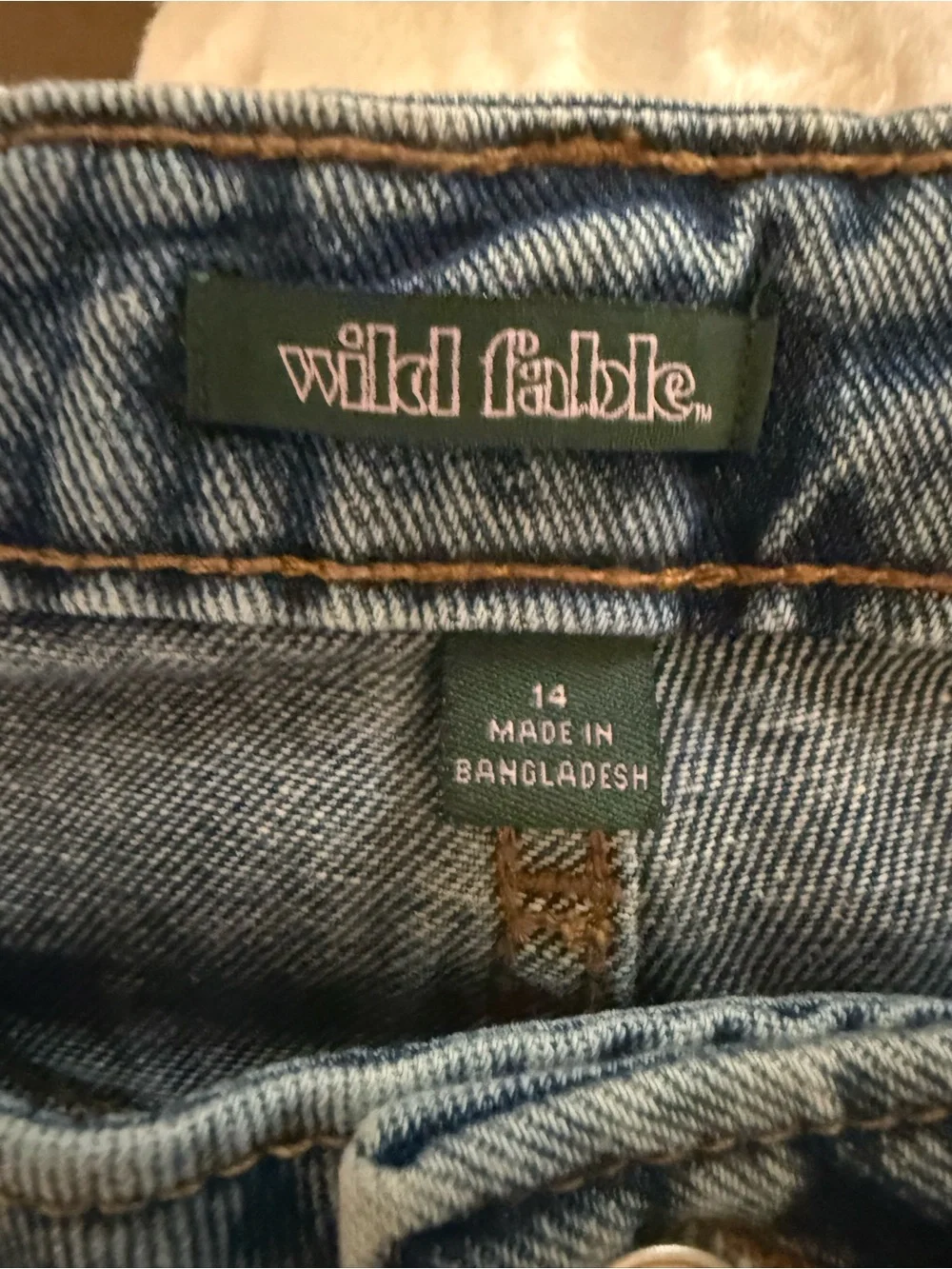 Wild Fable Sz 14 High-waisted blue denim shorts with frayed hem and distressing